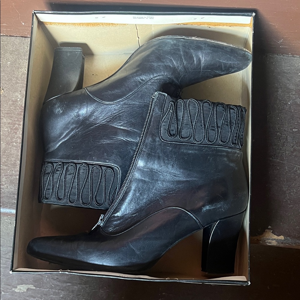 Vintage Elegant Black Leather Heeled Boots